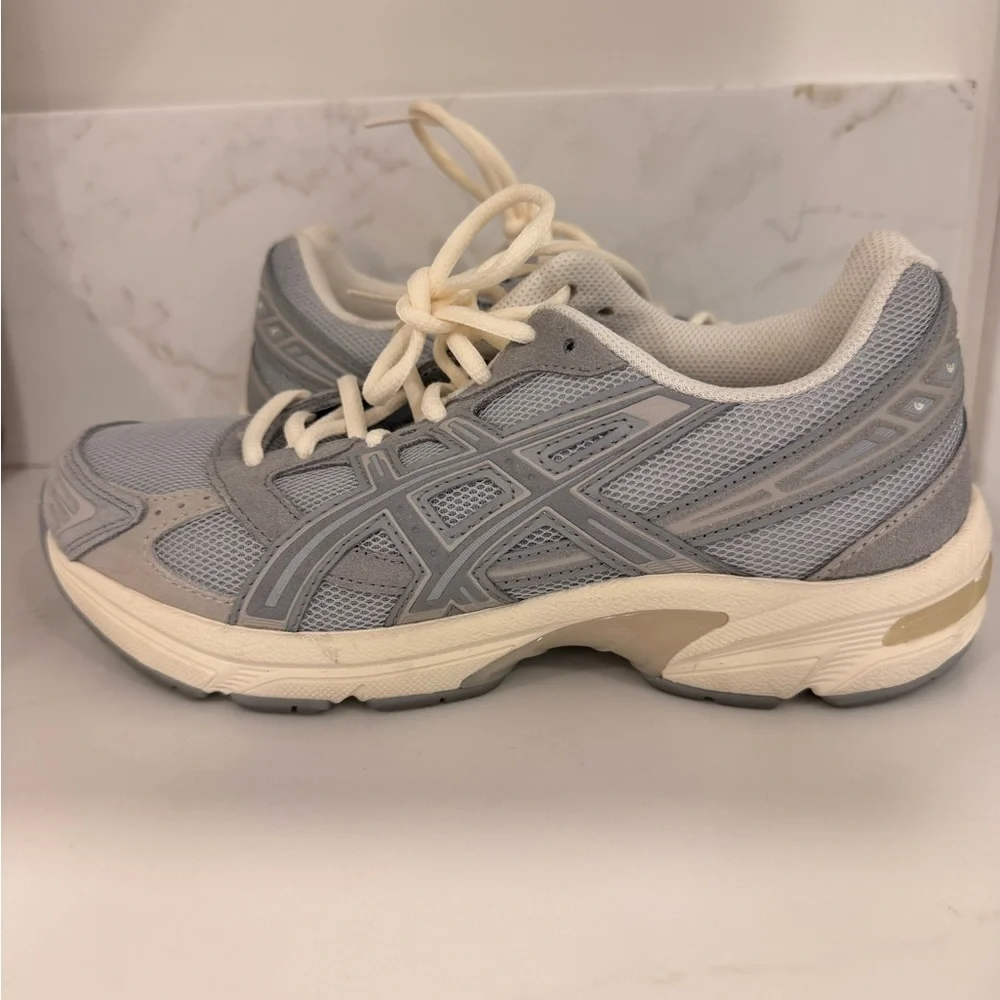 ASICS Gel 1130 lite grey and cream worn once size 8 - Picture 3 of 3